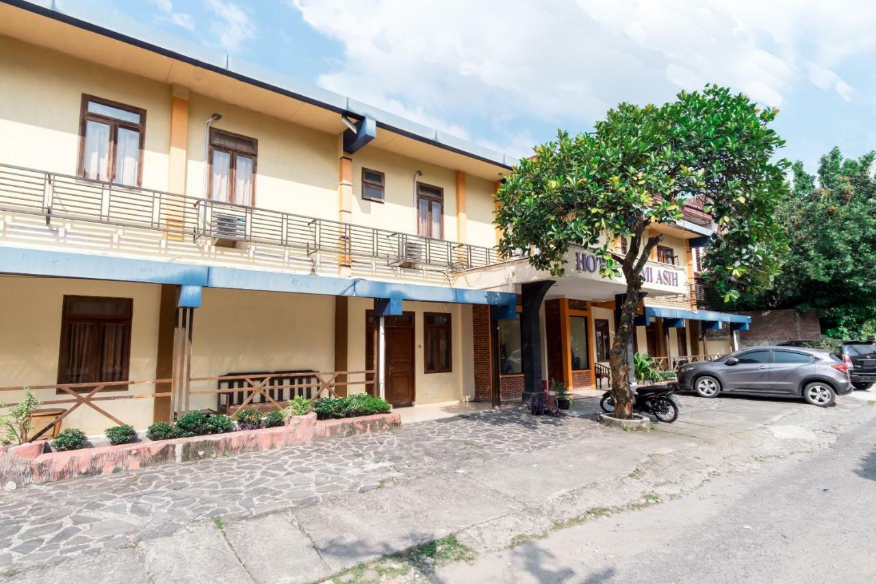 Oyo 1030 Hotel Bumi Asih Medan Kültér fotó