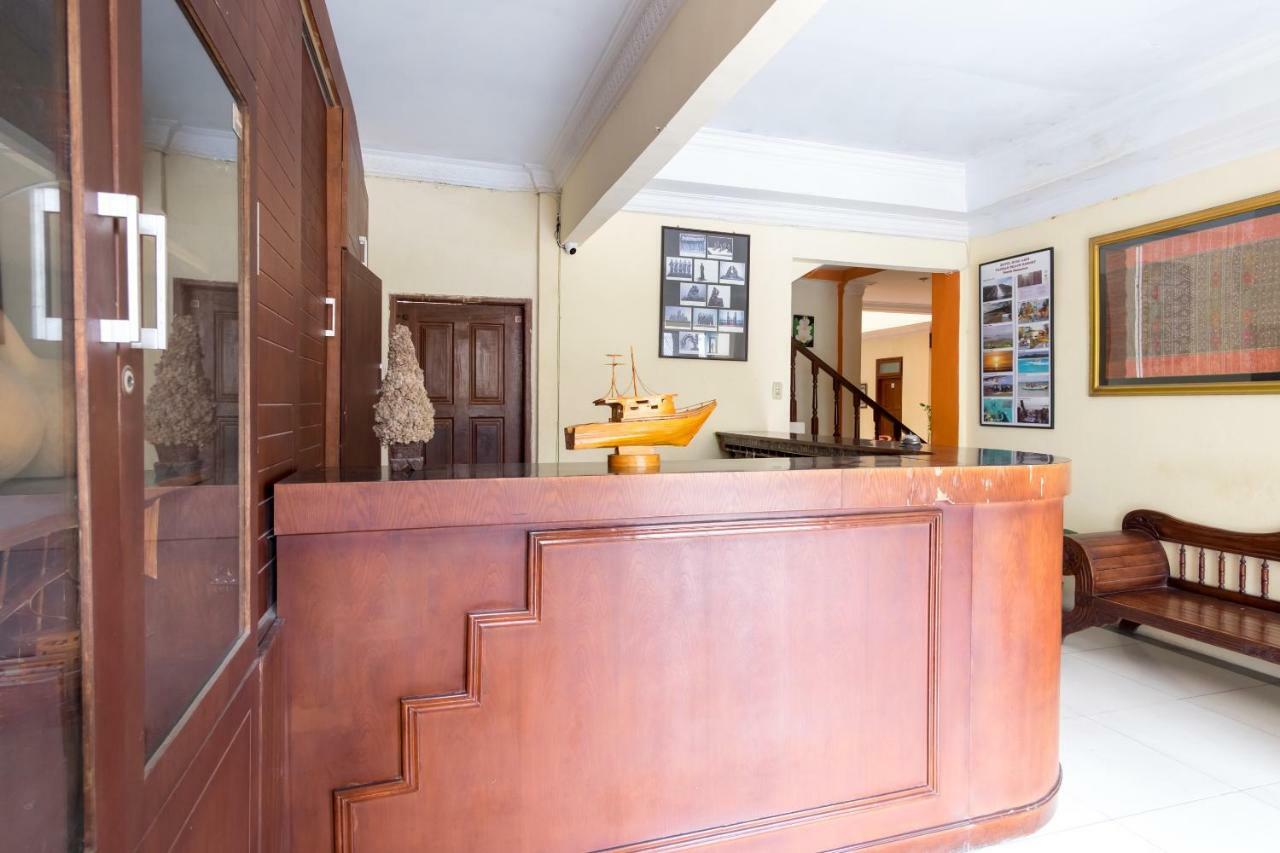 Oyo 1030 Hotel Bumi Asih Medan Kültér fotó