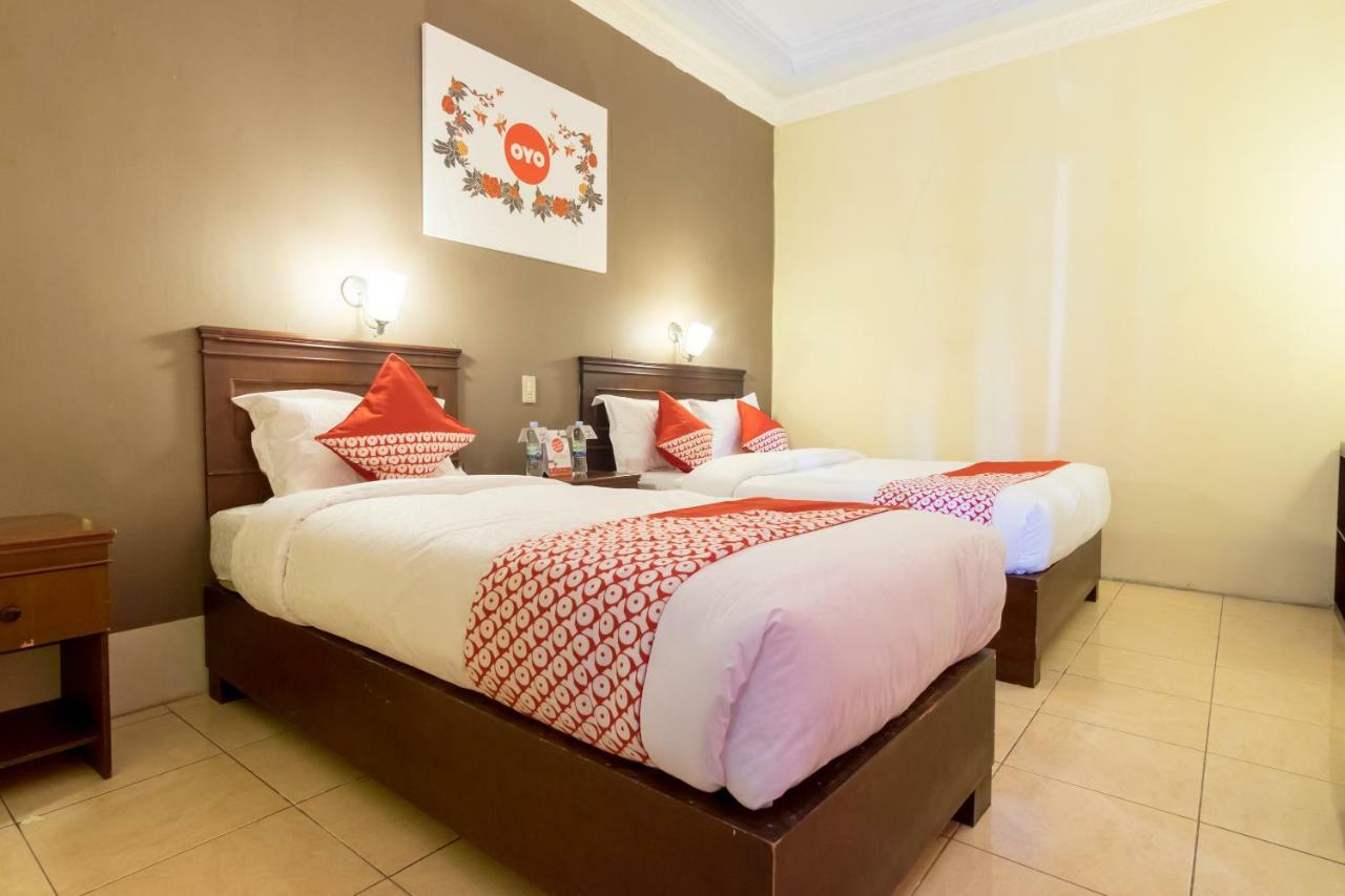 Oyo 1030 Hotel Bumi Asih Medan Kültér fotó