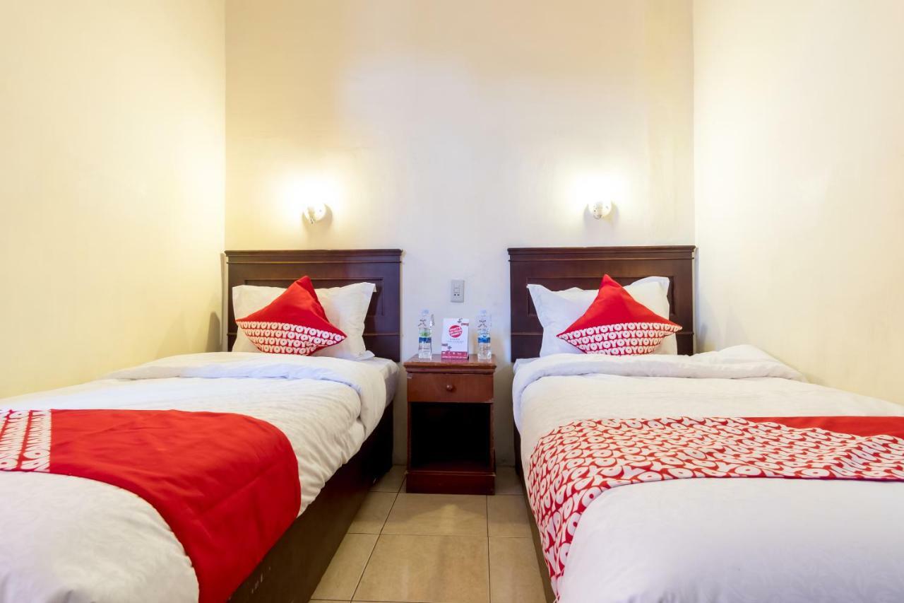 Oyo 1030 Hotel Bumi Asih Medan Kültér fotó