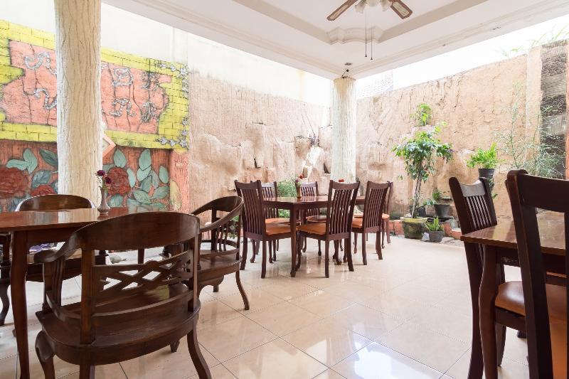 Oyo 1030 Hotel Bumi Asih Medan Kültér fotó